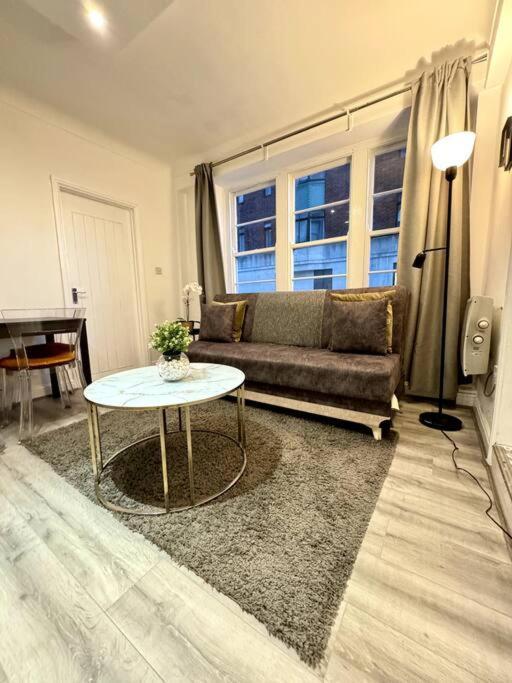 Centrally-Located Gem In Marble Arch, London Kültér fotó
