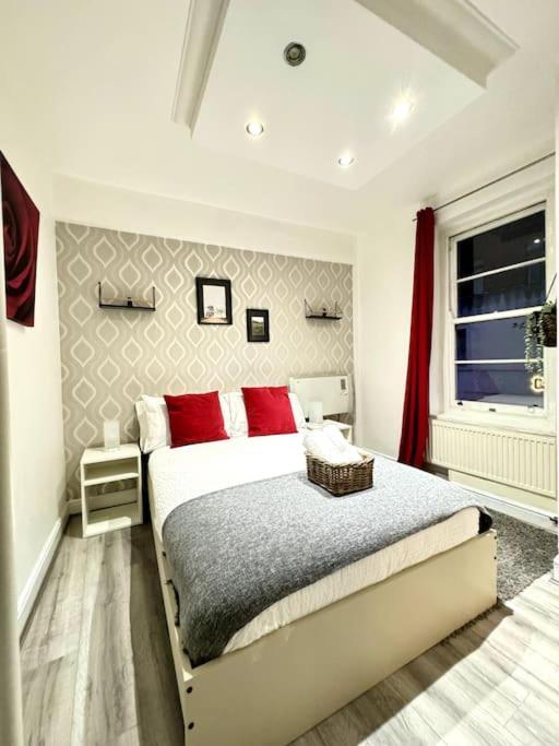 Centrally-Located Gem In Marble Arch, London Kültér fotó