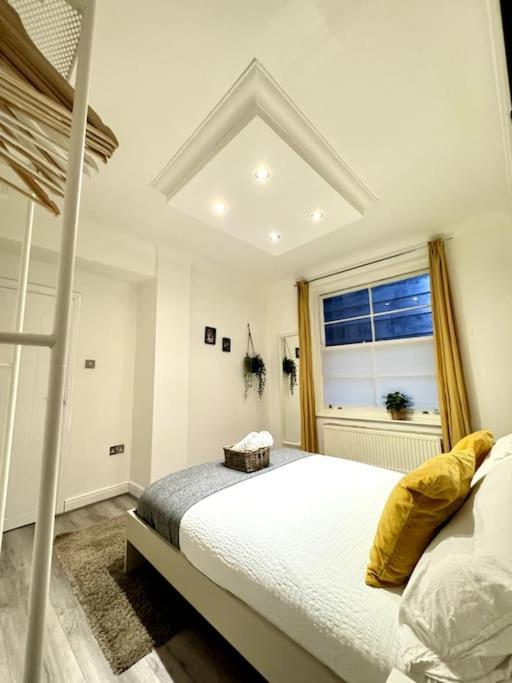 Centrally-Located Gem In Marble Arch, London Kültér fotó